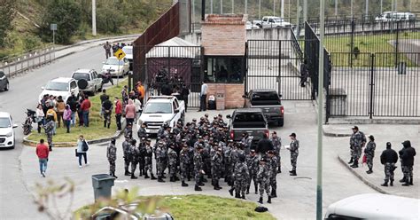 Ecuadoran Inmates Release Guards And Police Prison Authorities