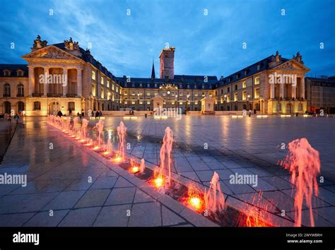 Palais Des Ducs Et Des Etats De Bourgogne Place De La Liberation