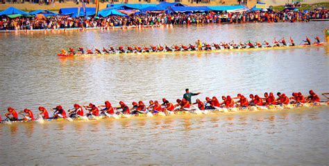 Tradisi Pacu Jalur Di Riau