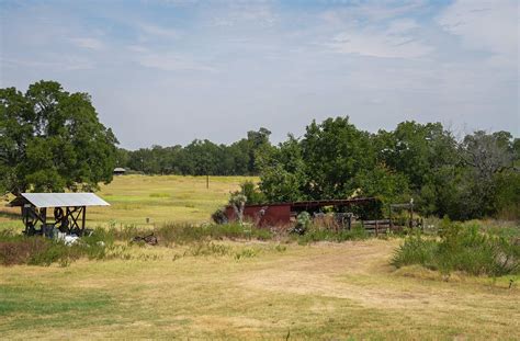 Get A Look Inside Entourages Adrian Grenier Kintsugi Ranch In Texas