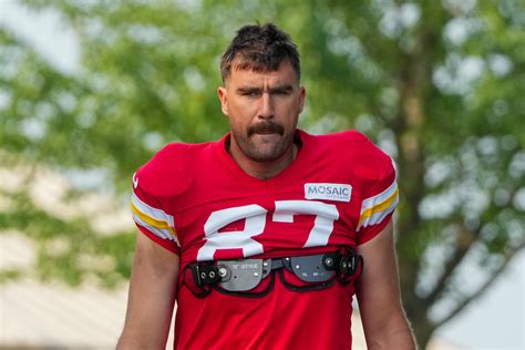 Travis Kelce Acting Timeline Every Tv And Movie Appearance By Chiefs