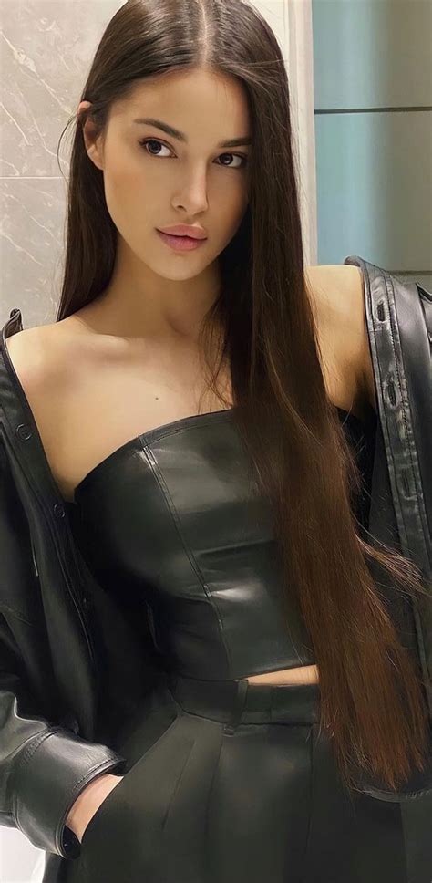 Pretty Natural No Makeup Look To Try In 2021 Lady In Leather