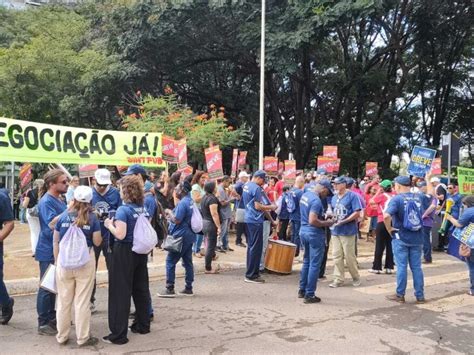 Greve nacional dos servidores técnicos e professores de federais