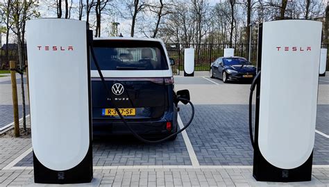 Tesla Facilite La Recharge De Nimporte Quelle Voiture Lectrique Avec