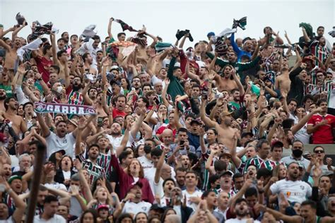 Torcida Do Fluminense Esgota Mais Um Setor Para Duelo Decisivo Na Copa