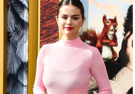 Je Ne Ressemblerai Plus Jamais A Selena Gomez Livre Un Message