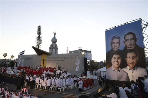 Fueron Asesinados Por Escuadrones De La Muerte En El Salvador Hace Cuatro Décadas Ahora Estos