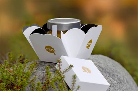 46 Bee'utiful Honey Packaging Designs | Design & Paper