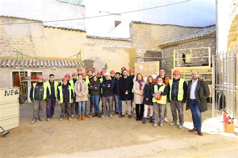 Los Alumnos Y Alumnas De La Escuela Taller Trabajan En La Mejora De La