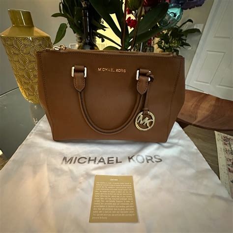 Michael Kors Bags Michael Kors Sutton Medium Saffiano Leather Purse Poshmark