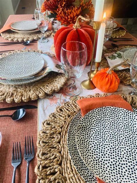 11 Tips on How to Set a Thanksgiving Table- Step By Step