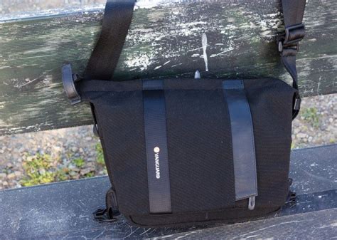 Review: Vanguard Vojo 25 Shoulder Bag - The Phoblographer