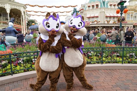 Chip And Dale Debut New Halloween Costumes At Disneyland Paris For 2022