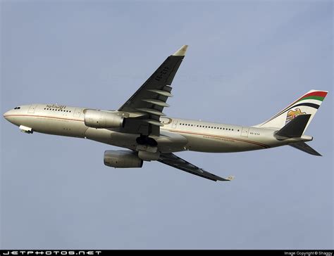 A6 EYP Airbus A330 243 Etihad Airways Shaggy JetPhotos