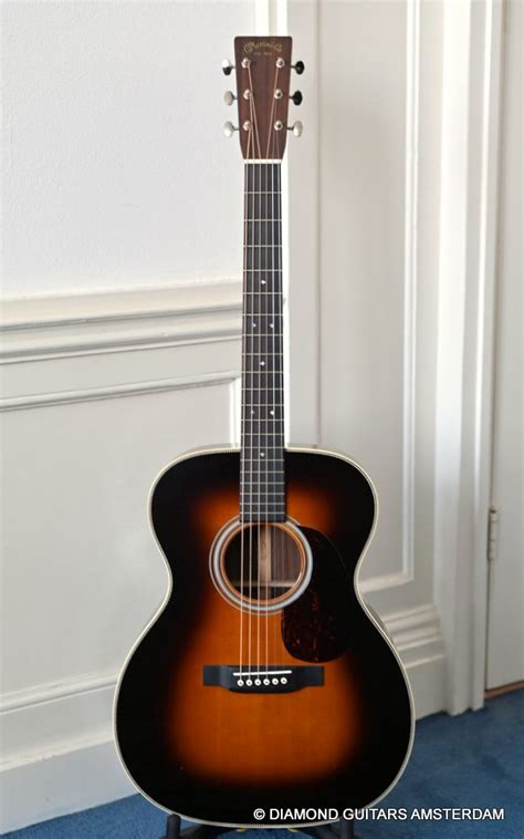 Martin 000 28 Sunburst Diamond Guitars