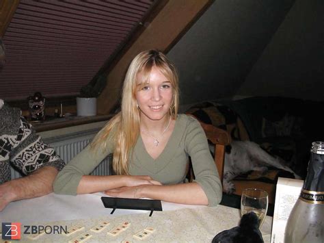 ASH BLONDE GORGEOUS AND CRAZY ZB Porn