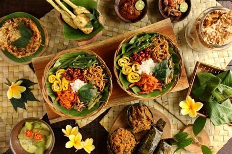 10 Makanan Khas Indonesia Yang Populer Menggiurkan