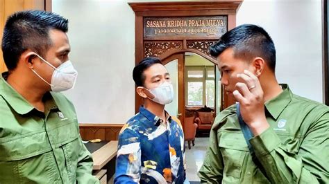 Gibran Copot Masker Anggota Paspampres Yang Pukul Sopir Truk Ini