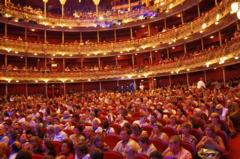 Comi K Teatro Estudian Si El Público Teatral Puede Fijar Precio De La