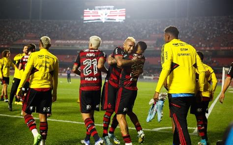 Flamengo arranca sequência de vitórias como visitante nas copas