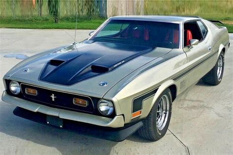 Ford Mustang Mach Fast