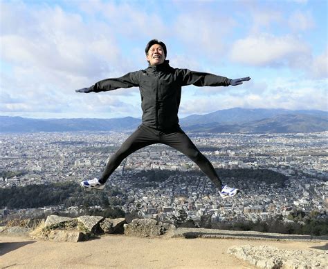 写真：【中日】大野雄大 年始恒例の大文字山で決意「最下位は情けない。今年はやらなあかん」 東スポweb