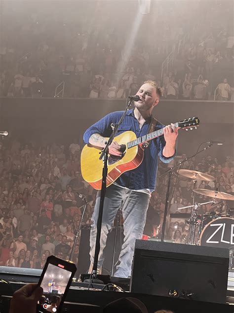 Zach Bryan Tickets | Zach Bryan Concert Tickets and Tour Dates - viagogo