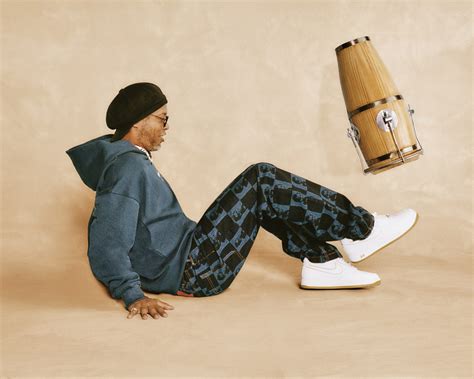 Nude Project X Ronaldinho Collater Al