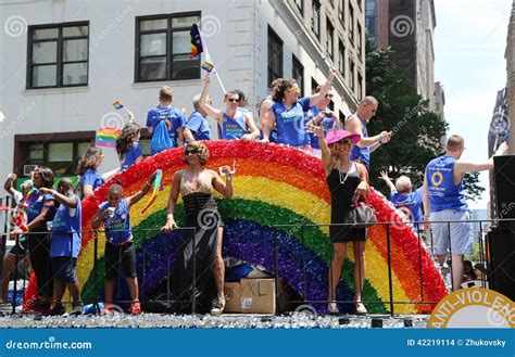 Participantes De Lgbt Pride Parade En New York City Imagen De Archivo Editorial Imagen De