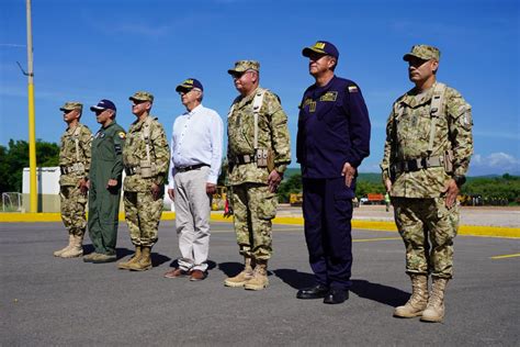 Fuerzas Militares De Colombia On Twitter Generalgiraldo Junto Al Mindefensa Ivan