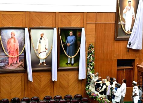 Free Photo Ruling BJP Unveils Veer Savarkar S Photo In Absence Of