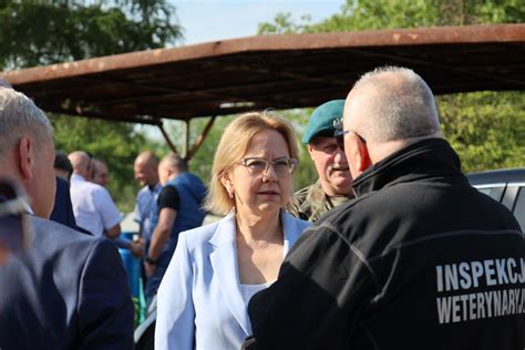 Anna Moskwa on Twitter Działamy w terenie na wypadek pojawienia się