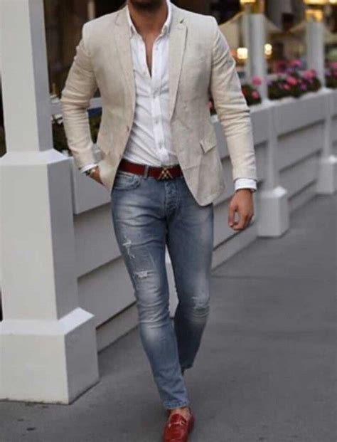 Beige linen blazer, white shirt and jeans. Man in a big city. | Mens ...