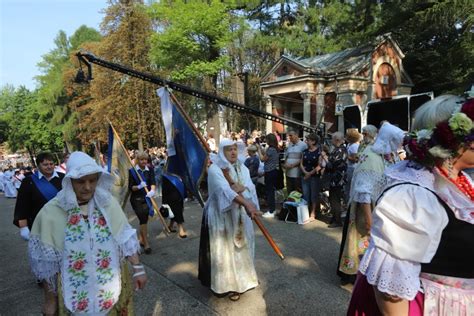 Pielgrzymka Kobiet Do Piekar L Skich Szanujmy G Rny L Sk