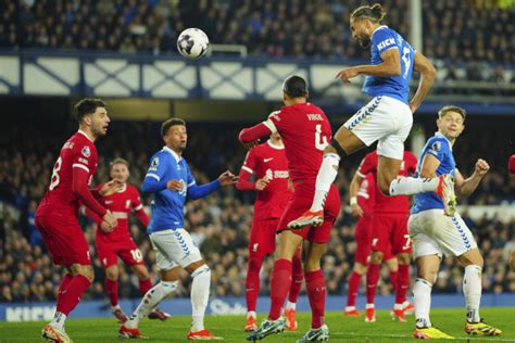 Epl 우승 노리는 리버풀 `머지사이드 더비`서 에버튼에 충격패 매일신문