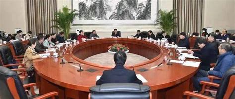 叶建春主持召开党外人士征求意见座谈会：有事好商量、遇事勤商量、行事多商量工作政府发展