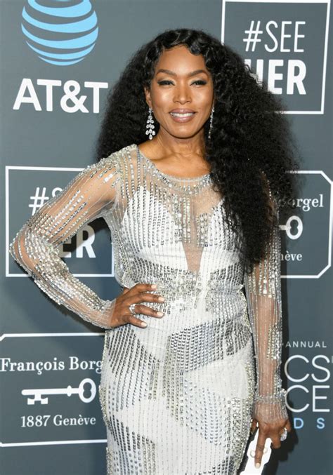 Angela Bassett At 2019 Critics Choice Awards In Santa Monica 0113