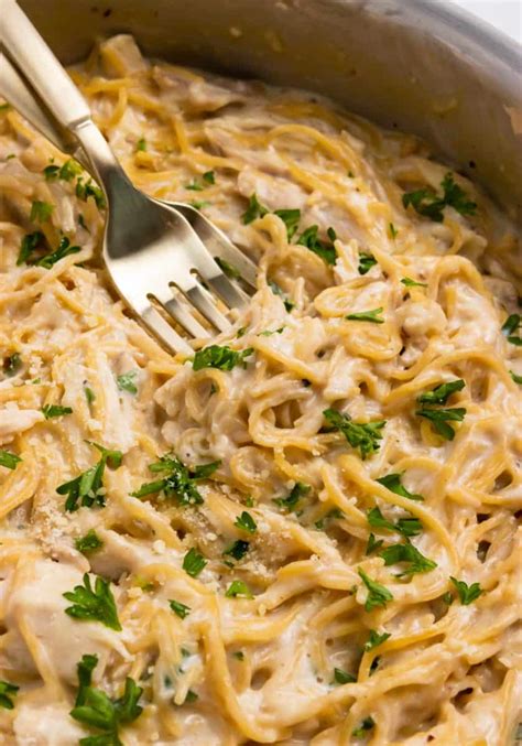 The Easiest One Pot Chicken Alfredo Lemons And Zest