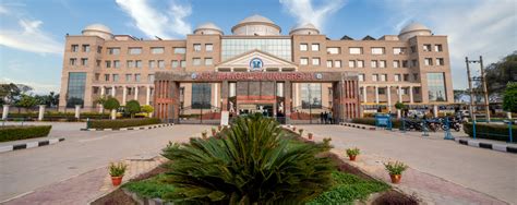 Kr Mangalam University Admissions Placements Reviews Rating Courses