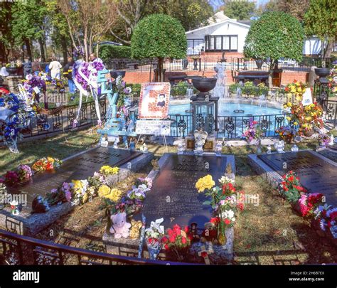 Jardin de Méditation Manoir Graceland Elvis Presley Boulevard