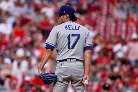 Joe Kelly Reportedly Signs Two Year Contract With Chicago White Sox