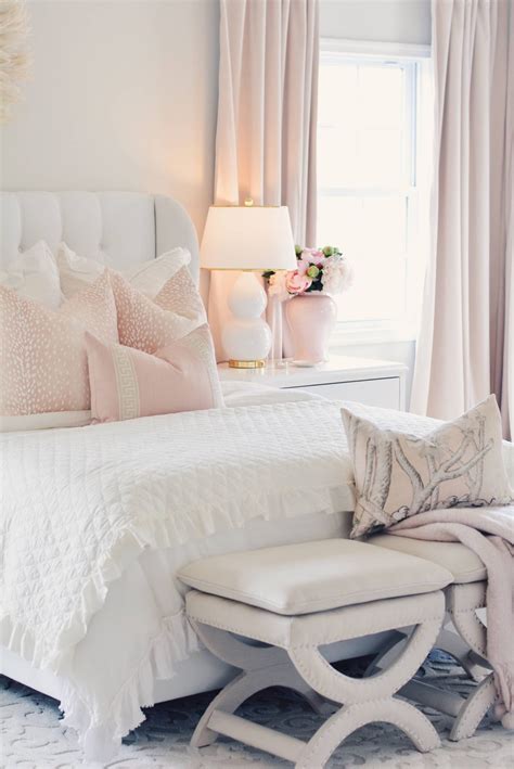 How To Make A Bed Like A Pro Three Ways To Style Your Bed The Pink