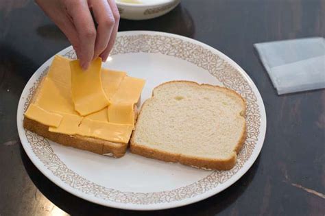 How To Make Classic Grilled Cheese