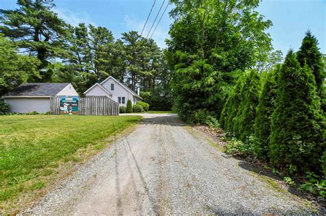 40 Dearborn Avenue Hampton Nh 03842 See Est Value Schools And More