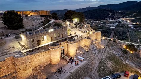 El Campamento Real De Los Reyes Magos Convierte El Castillo De Onda En