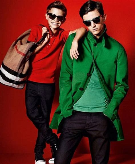 Ромео Бекъм за Burberry | Страница 10 | Rozali.com