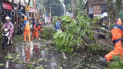 Cikole Sukabumi Paling Rawan Bencana Alam Bpbd Imbau Masyarakat Waspada