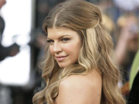 Sie hält sich für einen Sex Freak Stacy Ferguson alias Fergie n tv de