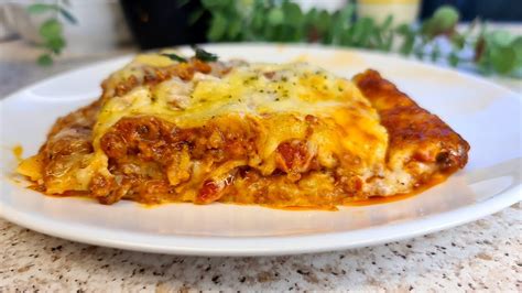 Best Beef Lasagne Recipe Easy Lasagne Recipe Youtube