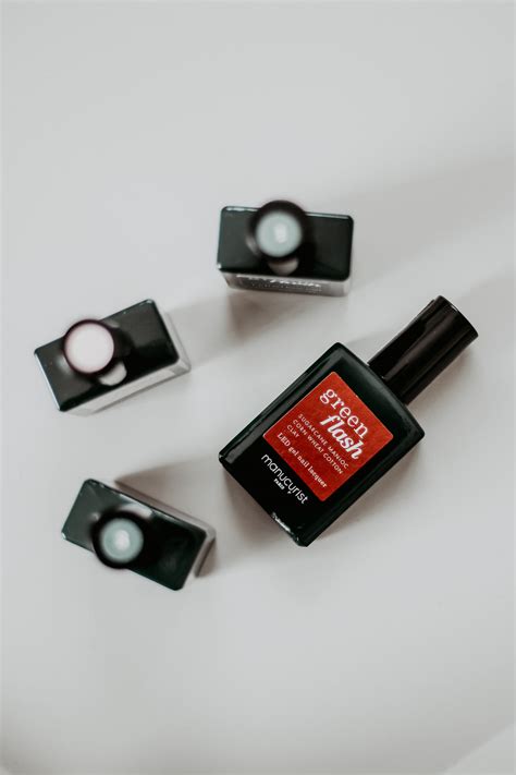 Le Vernis Semi Permanent De Manucurist Le Monde De Jenn